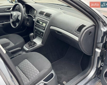 Серый Шкода Октавия, объемом двигателя 1.6 л и пробегом 213 тыс. км за 8750 $, фото 27 на Automoto.ua