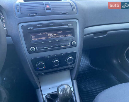 Серый Шкода Октавия, объемом двигателя 1.6 л и пробегом 225 тыс. км за 7999 $, фото 102 на Automoto.ua