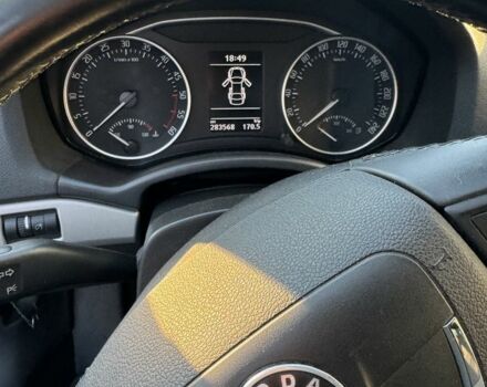 Серый Шкода Октавия, объемом двигателя 1.6 л и пробегом 283 тыс. км за 6800 $, фото 5 на Automoto.ua