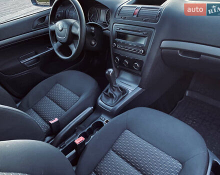 Сірий Шкода Октавія, об'ємом двигуна 1.6 л та пробігом 180 тис. км за 7300 $, фото 30 на Automoto.ua