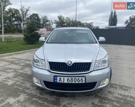 Серый Шкода Октавия, объемом двигателя 2.01 л и пробегом 222 тыс. км за 9000 $, фото 2 на Automoto.ua
