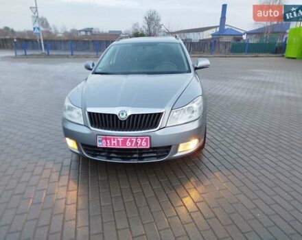 Серый Шкода Октавия, объемом двигателя 1.4 л и пробегом 206 тыс. км за 6800 $, фото 1 на Automoto.ua