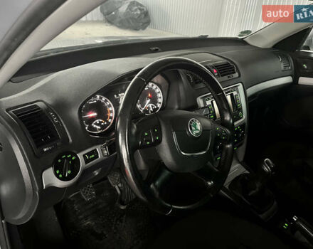 Серый Шкода Октавия, объемом двигателя 1.6 л и пробегом 214 тыс. км за 9300 $, фото 55 на Automoto.ua