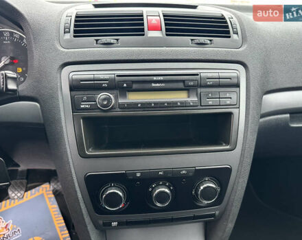 Серый Шкода Октавия, объемом двигателя 1.6 л и пробегом 215 тыс. км за 7999 $, фото 49 на Automoto.ua