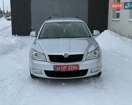 Серый Шкода Октавия, объемом двигателя 1.6 л и пробегом 220 тыс. км за 8599 $, фото 4 на Automoto.ua