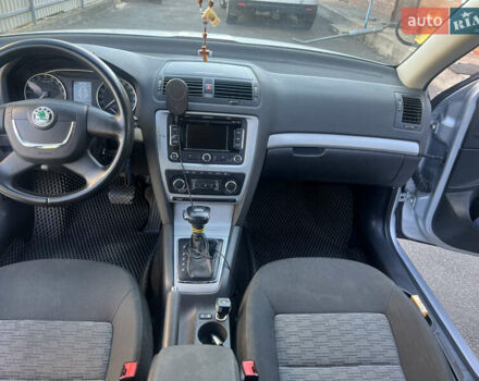 Шкода Октавия 2012 в Виннице на Automoto.ua Серый Шкода Октавия, объемом двигателя 1.6 л и пробегом 220 тыс. км за 8500 $, фото 12 на Automoto.ua