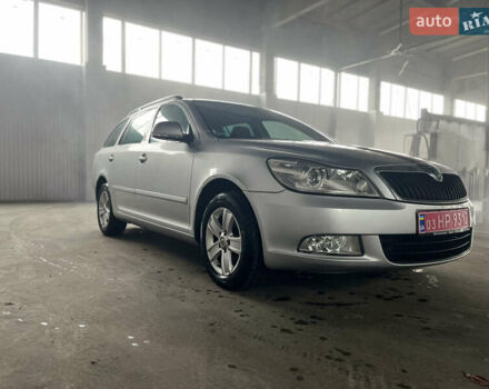 Серый Шкода Октавия, объемом двигателя 1.6 л и пробегом 214 тыс. км за 9300 $, фото 1 на Automoto.ua