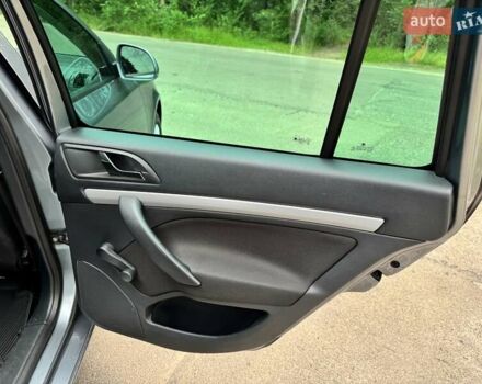 Шкода Октавия 2012 в Житомире на Automoto.ua Серый Шкода Октавия, объемом двигателя 1.6 л и пробегом 210 тыс. км за 8400 $, фото 6 на Automoto.ua