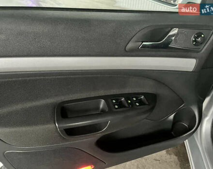 Серый Шкода Октавия, объемом двигателя 1.6 л и пробегом 214 тыс. км за 9300 $, фото 59 на Automoto.ua