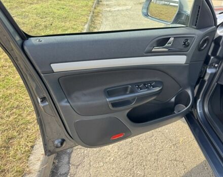 Серый Шкода Октавия, объемом двигателя 1.8 л и пробегом 173 тыс. км за 9350 $, фото 18 на Automoto.ua