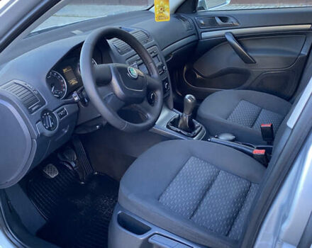 Серый Шкода Октавия, объемом двигателя 1.6 л и пробегом 225 тыс. км за 7999 $, фото 53 на Automoto.ua