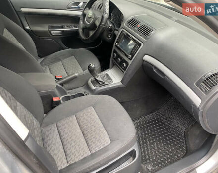 Серый Шкода Октавия, объемом двигателя 1.8 л и пробегом 175 тыс. км за 6000 $, фото 17 на Automoto.ua