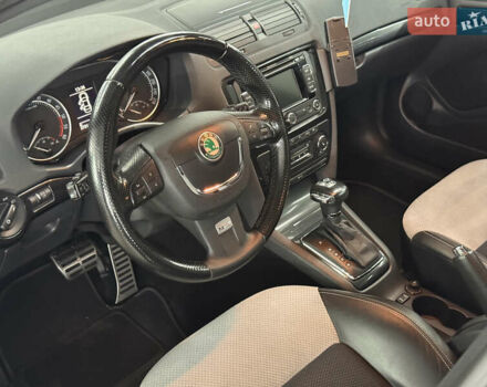 Сірий Шкода Октавія, об'ємом двигуна 2 л та пробігом 270 тис. км за 12000 $, фото 111 на Automoto.ua