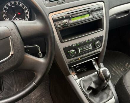 Серый Шкода Октавия, объемом двигателя 1.6 л и пробегом 205 тыс. км за 9600 $, фото 7 на Automoto.ua