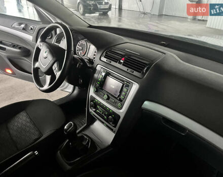 Сірий Шкода Октавія, об'ємом двигуна 1.6 л та пробігом 214 тис. км за 8999 $, фото 56 на Automoto.ua