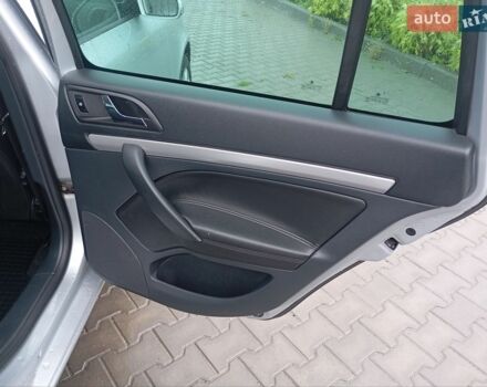 Сірий Шкода Октавія, об'ємом двигуна 1.6 л та пробігом 247 тис. км за 7999 $, фото 21 на Automoto.ua