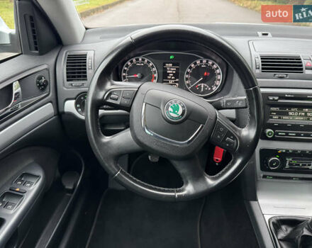 Серый Шкода Октавия, объемом двигателя 1.6 л и пробегом 206 тыс. км за 9450 $, фото 53 на Automoto.ua