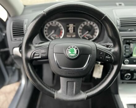 Сірий Шкода Октавія, об'ємом двигуна 2 л та пробігом 215 тис. км за 10495 $, фото 12 на Automoto.ua