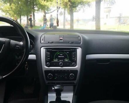 Серый Шкода Октавия, объемом двигателя 2 л и пробегом 304 тыс. км за 9500 $, фото 12 на Automoto.ua