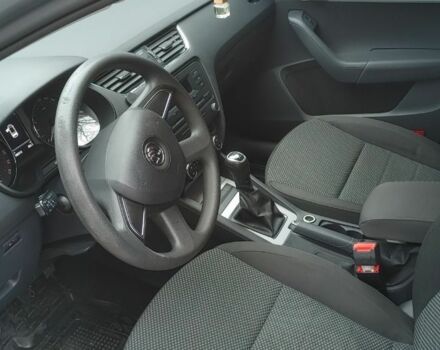 Сірий Шкода Октавія, об'ємом двигуна 2 л та пробігом 220 тис. км за 7580 $, фото 5 на Automoto.ua