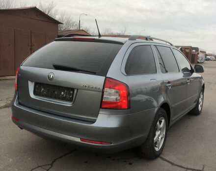 Шкода Октавія 2013 у Луцьку на Automoto.ua Сірий Шкода Октавія, об'ємом двигуна 2 л та пробігом 263 тис. км за 9300 $, фото 3 на Automoto.ua