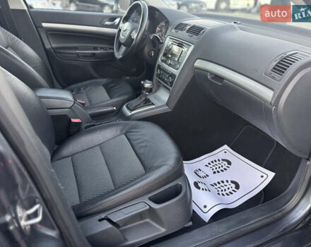 Серый Шкода Октавия, объемом двигателя 2 л и пробегом 250 тыс. км за 10750 $, фото 32 на Automoto.ua