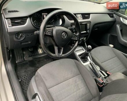Серый Шкода Октавия, объемом двигателя 1.97 л и пробегом 319 тыс. км за 10500 $, фото 5 на Automoto.ua
