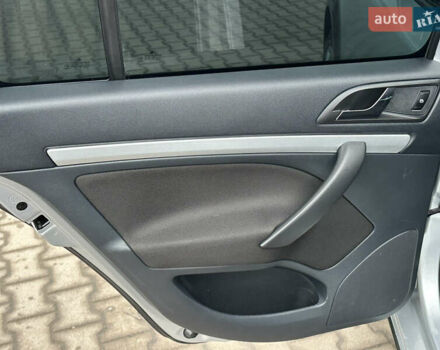 Серый Шкода Октавия, объемом двигателя 2 л и пробегом 218 тыс. км за 9999 $, фото 33 на Automoto.ua