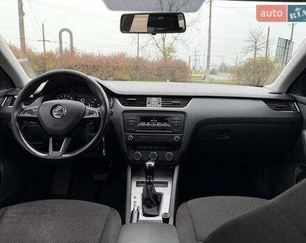 Сірий Шкода Октавія, об'ємом двигуна 1.6 л та пробігом 185 тис. км за 9800 $, фото 39 на Automoto.ua