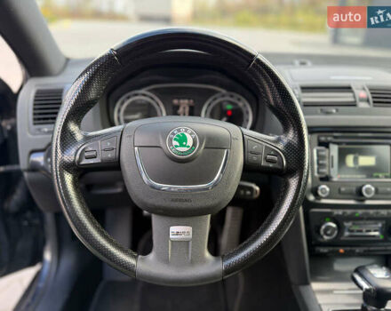 Серый Шкода Октавия, объемом двигателя 2 л и пробегом 270 тыс. км за 12000 $, фото 41 на Automoto.ua