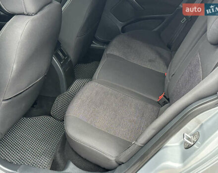 Серый Шкода Октавия, объемом двигателя 2 л и пробегом 218 тыс. км за 9999 $, фото 34 на Automoto.ua