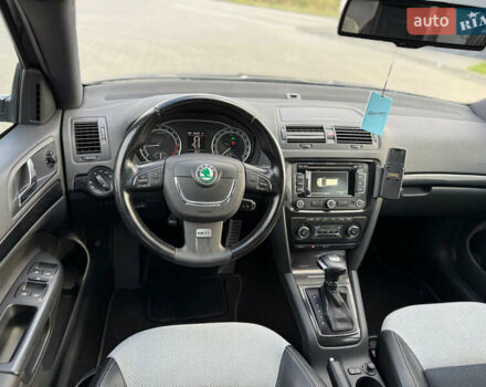 Серый Шкода Октавия, объемом двигателя 2 л и пробегом 270 тыс. км за 12000 $, фото 44 на Automoto.ua