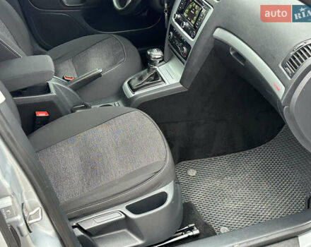 Серый Шкода Октавия, объемом двигателя 2 л и пробегом 218 тыс. км за 9999 $, фото 40 на Automoto.ua