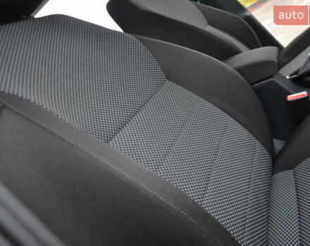 Сірий Шкода Октавія, об'ємом двигуна 2 л та пробігом 255 тис. км за 12250 $, фото 56 на Automoto.ua