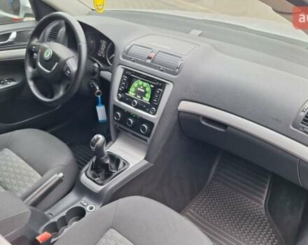 Сірий Шкода Октавія, об'ємом двигуна 2 л та пробігом 262 тис. км за 8950 $, фото 26 на Automoto.ua