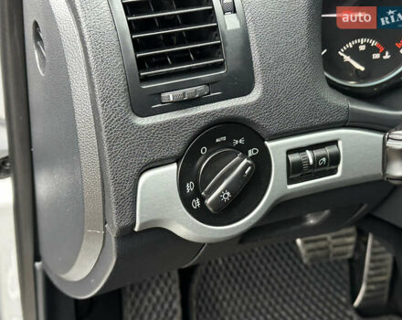 Серый Шкода Октавия, объемом двигателя 2 л и пробегом 218 тыс. км за 9999 $, фото 23 на Automoto.ua