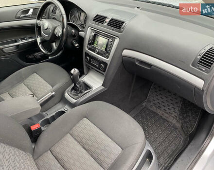 Серый Шкода Октавия, объемом двигателя 1.97 л и пробегом 242 тыс. км за 9500 $, фото 32 на Automoto.ua