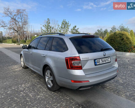 Сірий Шкода Октавія, об'ємом двигуна 1.6 л та пробігом 253 тис. км за 11000 $, фото 6 на Automoto.ua