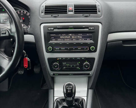 Серый Шкода Октавия, объемом двигателя 1.6 л и пробегом 206 тыс. км за 9450 $, фото 39 на Automoto.ua