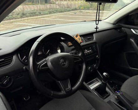 Сірий Шкода Октавія, об'ємом двигуна 1.6 л та пробігом 322 тис. км за 9000 $, фото 12 на Automoto.ua