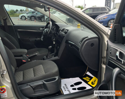 Серый Шкода Октавия, объемом двигателя 2 л и пробегом 225 тыс. км за 10000 $, фото 21 на Automoto.ua