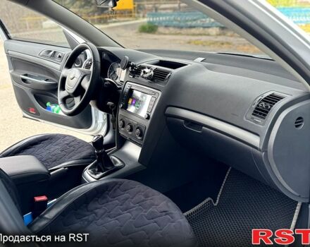 Серый Шкода Октавия, объемом двигателя 2 л и пробегом 200 тыс. км за 10200 $, фото 11 на Automoto.ua