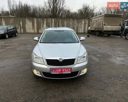 Серый Шкода Октавия, объемом двигателя 1.6 л и пробегом 206 тыс. км за 9999 $, фото 10 на Automoto.ua