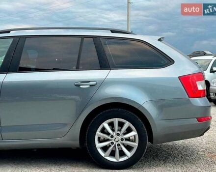 Серый Шкода Октавия, объемом двигателя 1.6 л и пробегом 240 тыс. км за 10990 $, фото 2 на Automoto.ua