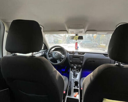 Шкода Октавия 2013 в Тернополе на Automoto.ua Серый Шкода Октавия, объемом двигателя 1.6 л и пробегом 298 тыс. км за 9150 $, фото 3 на Automoto.ua