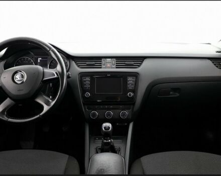 Серый Шкода Октавия, объемом двигателя 2 л и пробегом 250 тыс. км за 4096 $, фото 4 на Automoto.ua