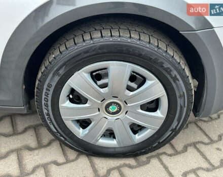 Серый Шкода Октавия, объемом двигателя 2 л и пробегом 218 тыс. км за 9999 $, фото 7 на Automoto.ua