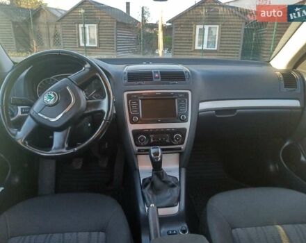 Шкода Октавия 2013 в Броварах на Automoto.ua Серый Шкода Октавия, объемом двигателя 1.6 л и пробегом 219 тыс. км за 8500 $, фото 15 на Automoto.ua