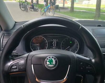 Серый Шкода Октавия, объемом двигателя 2 л и пробегом 304 тыс. км за 9500 $, фото 14 на Automoto.ua