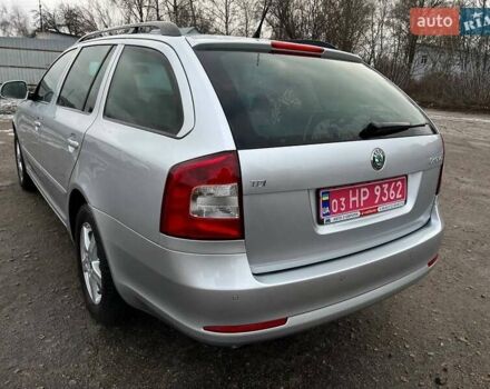Серый Шкода Октавия, объемом двигателя 1.6 л и пробегом 206 тыс. км за 9999 $, фото 7 на Automoto.ua